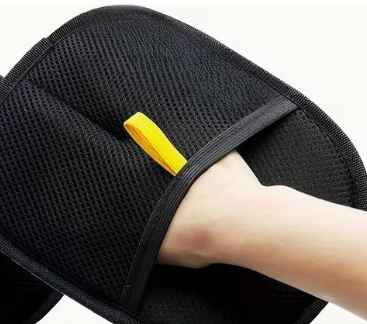 Static pet hair remover glove